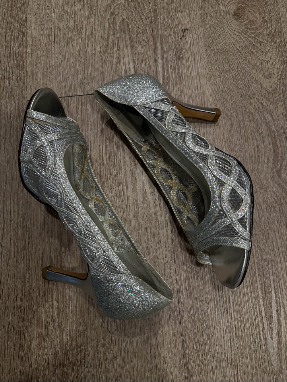 Karen Scott Silver Glitter Peep-Toe Heels - Picture 4 of 5